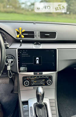 Універсал Volkswagen Passat 2011 в 