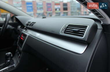 Универсал Volkswagen Passat 2012 в 