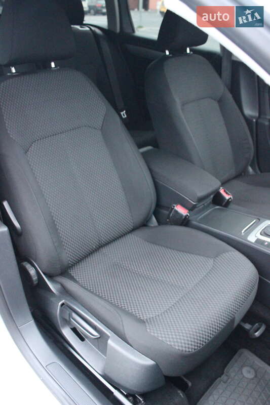 Универсал Volkswagen Passat 2012 в Львове