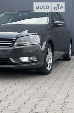 Седан Volkswagen Passat 2012 в Мукачево