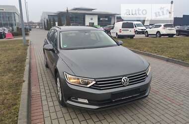 Универсал Volkswagen Passat 2015 в Хмельницком