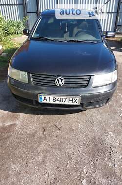 Седан Volkswagen Passat 1998 в Казатине