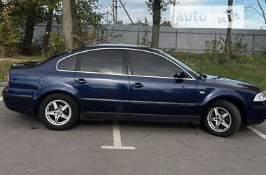 Седан Volkswagen Passat 2001 в Литине