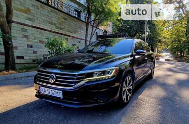 Седан Volkswagen Passat 2021 в Києві