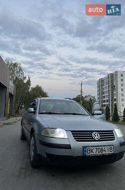 Універсал Volkswagen Passat 2001 в Березному