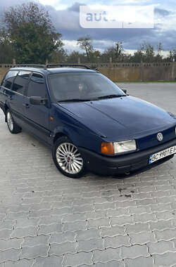 Универсал Volkswagen Passat 1992 в Бориславе