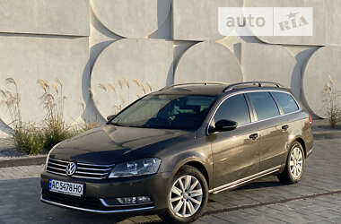 Універсал Volkswagen Passat 2013 в Луцьку