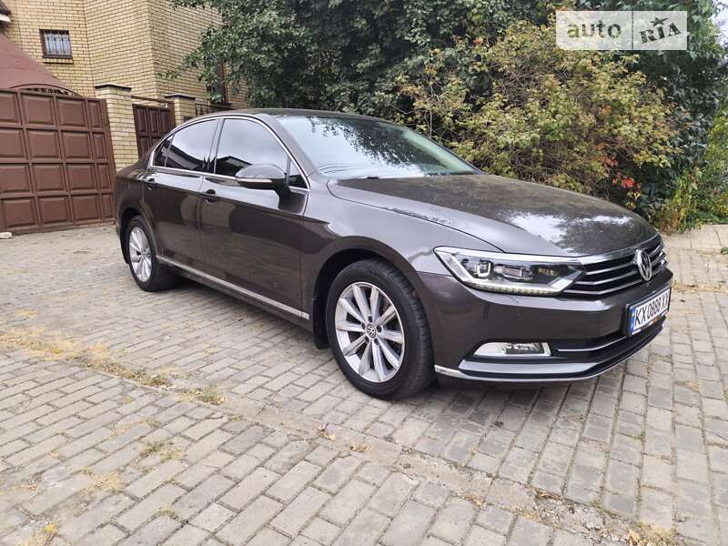 Седан Volkswagen Passat 2017 в Харькове