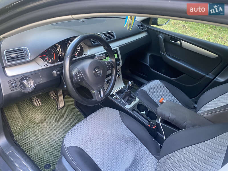 Универсал Volkswagen Passat 2014 в Волочиске