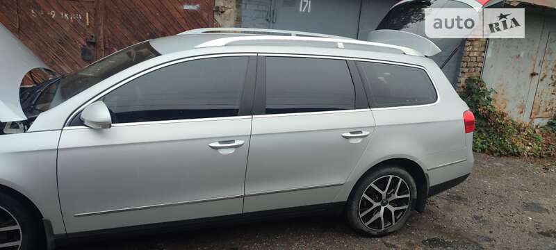 Универсал Volkswagen Passat 2008 в Киеве