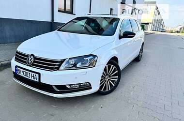 Універсал Volkswagen Passat 2014 в Рівному