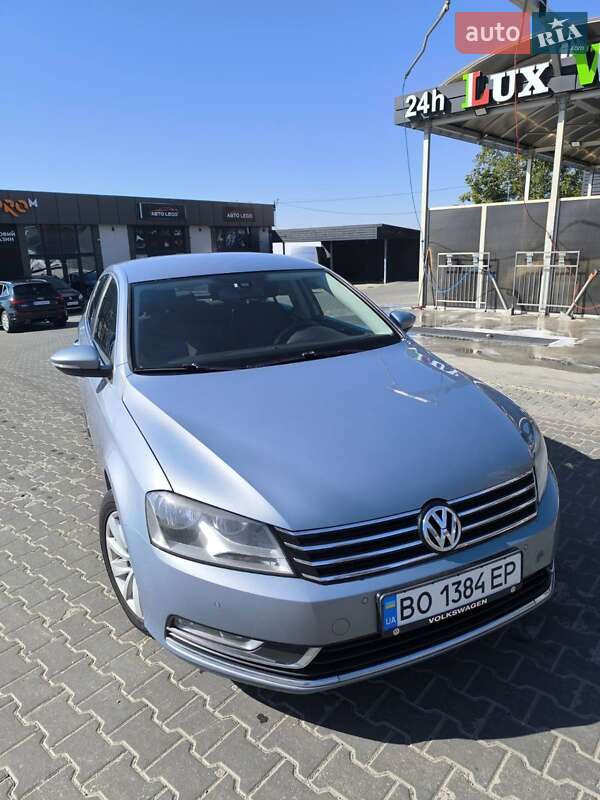 Седан Volkswagen Passat 2013 в Тернополе