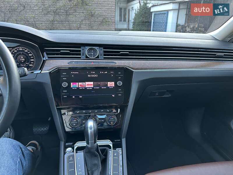 Седан Volkswagen Passat 2018 в Кременчуге