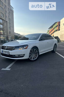 Седан Volkswagen Passat 2014 в Дніпрі