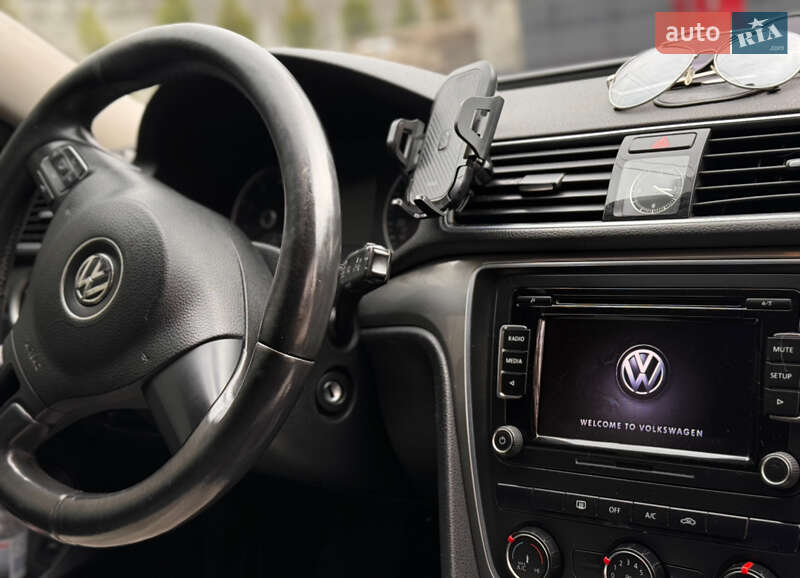 Седан Volkswagen Passat 2012 в Хмельницком