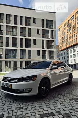 Седан Volkswagen Passat 2015 в Львове