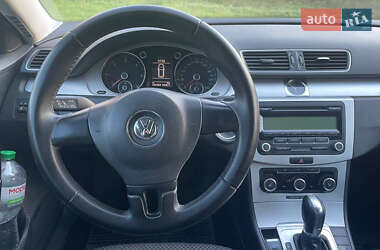 Универсал Volkswagen Passat 2013 в Тернополе