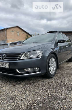 Універсал Volkswagen Passat 2012 в Коломиї