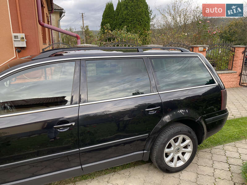 Універсал Volkswagen Passat 2004 в Ужгороді