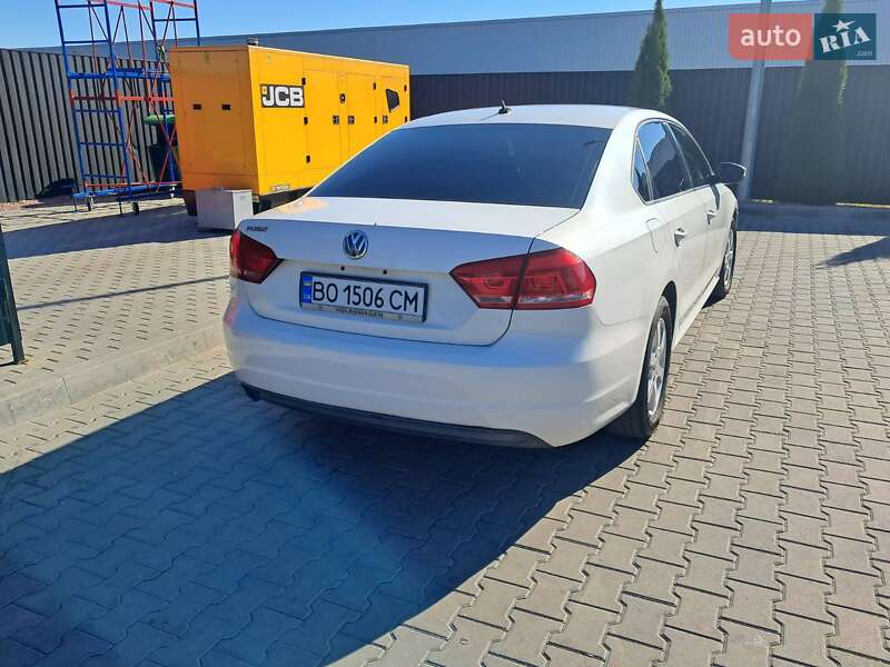 Седан Volkswagen Passat 2012 в Тернополе