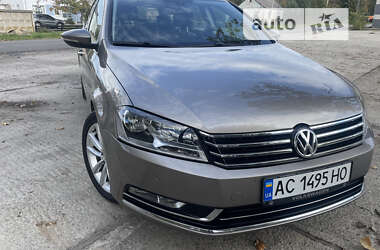 Універсал Volkswagen Passat 2011 в Луцьку