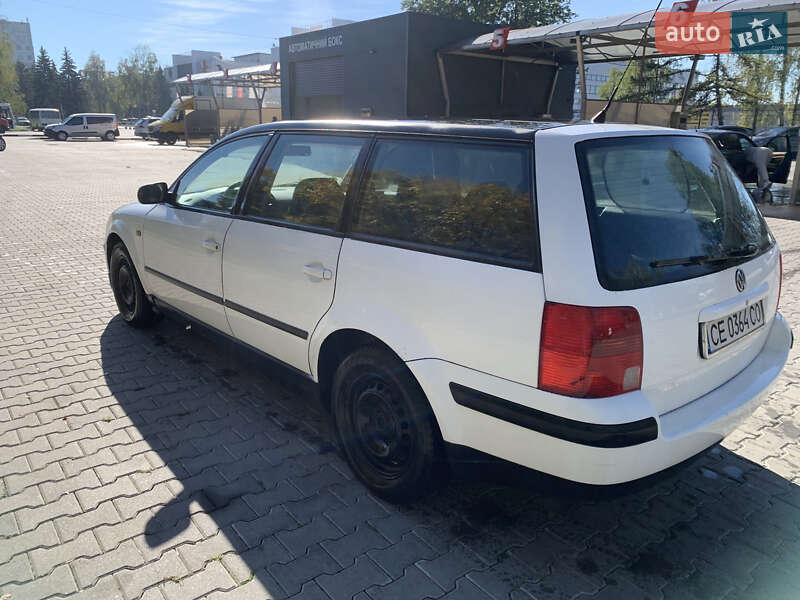 Універсал Volkswagen Passat 1998 в Чернівцях