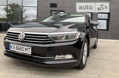 Універсал Volkswagen Passat 2015 в Києві