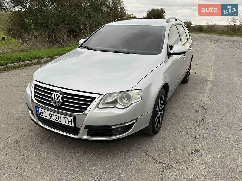 Универсал Volkswagen Passat 2005 в Теофиполе