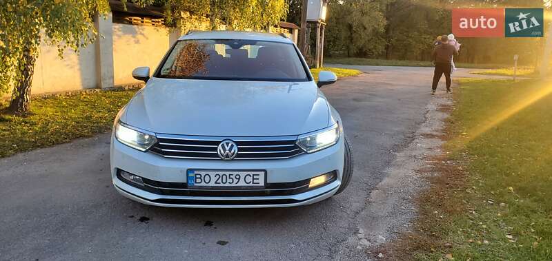 Універсал Volkswagen Passat 2017 в Тернополі