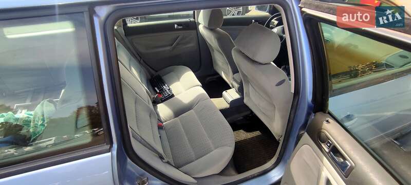 Універсал Volkswagen Passat 2000 в Знам'янці