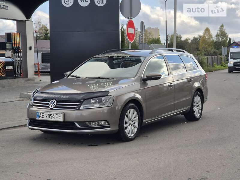 Універсал Volkswagen Passat 2011 в Старокостянтинові