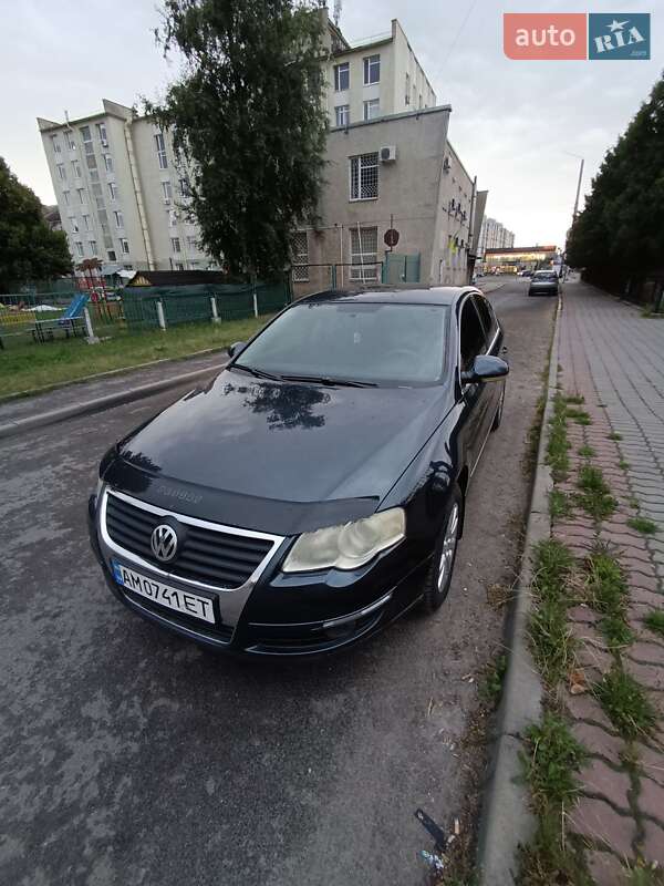 Седан Volkswagen Passat 2008 в Луцке