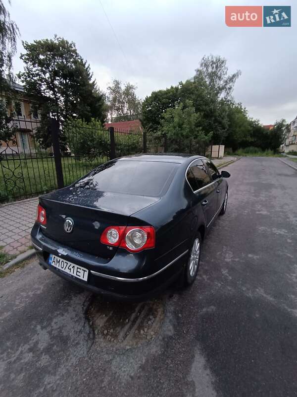 Седан Volkswagen Passat 2008 в Луцке