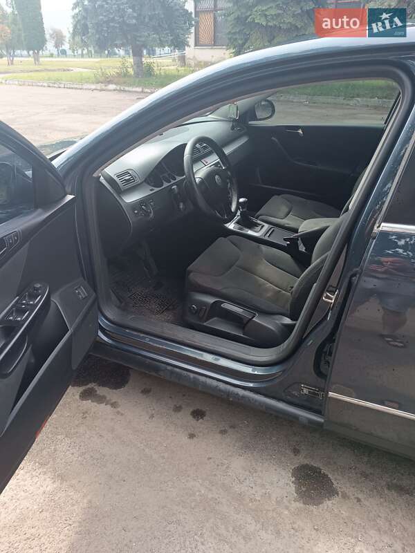 Седан Volkswagen Passat 2008 в Луцке
