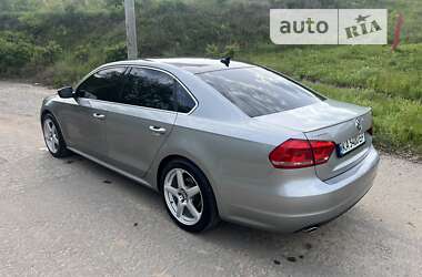 Седан Volkswagen Passat 2013 в Києві