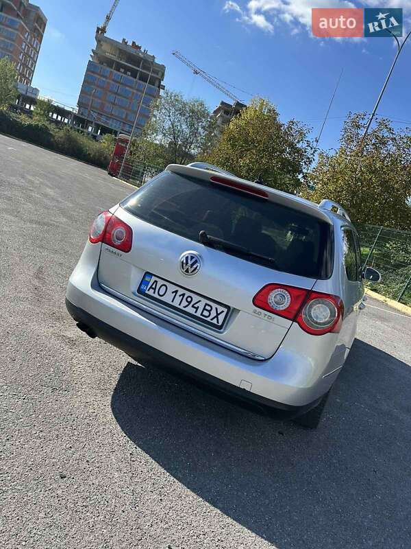 Універсал Volkswagen Passat 2005 в Ужгороді