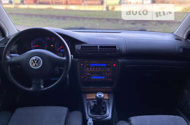 Седан Volkswagen Passat 2001 в Бердичеве