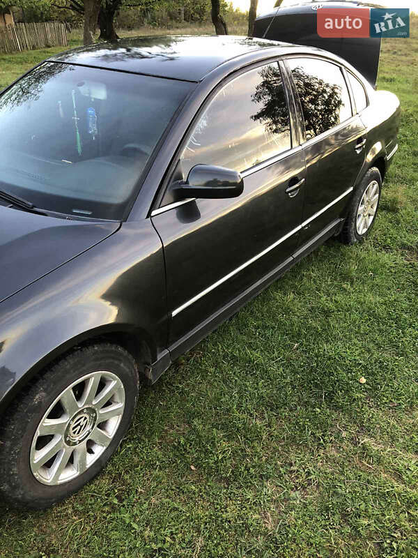 Седан Volkswagen Passat 2004 в Берегомете