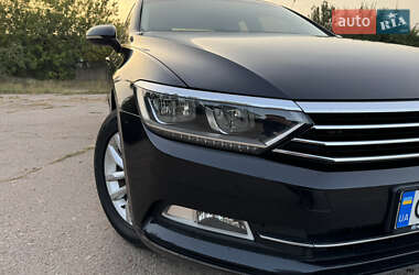 Седан Volkswagen Passat 2015 в 