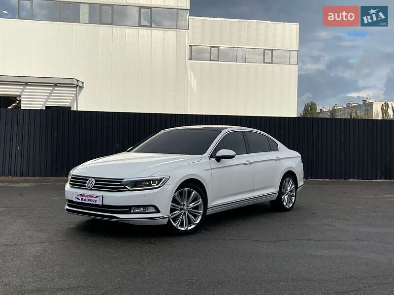 Седан Volkswagen Passat 2018 в Киеве