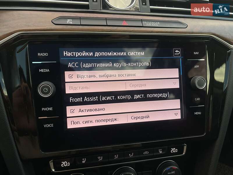 Седан Volkswagen Passat 2018 в Киеве