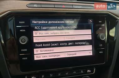 Седан Volkswagen Passat 2018 в Києві