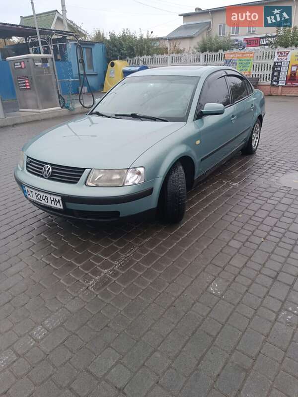 Седан Volkswagen Passat 1999 в Ивано-Франковске