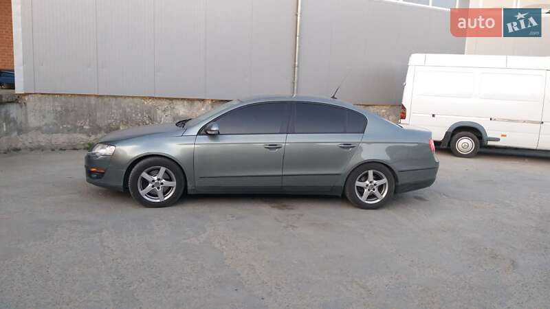 Седан Volkswagen Passat 2009 в Львові