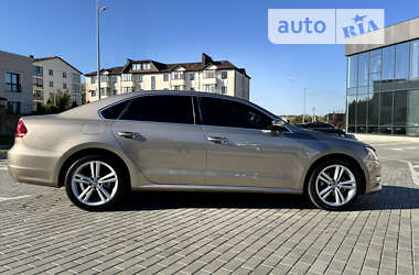 Седан Volkswagen Passat 2014 в Киеве