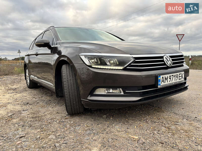 Универсал Volkswagen Passat 2017 в Житомире
