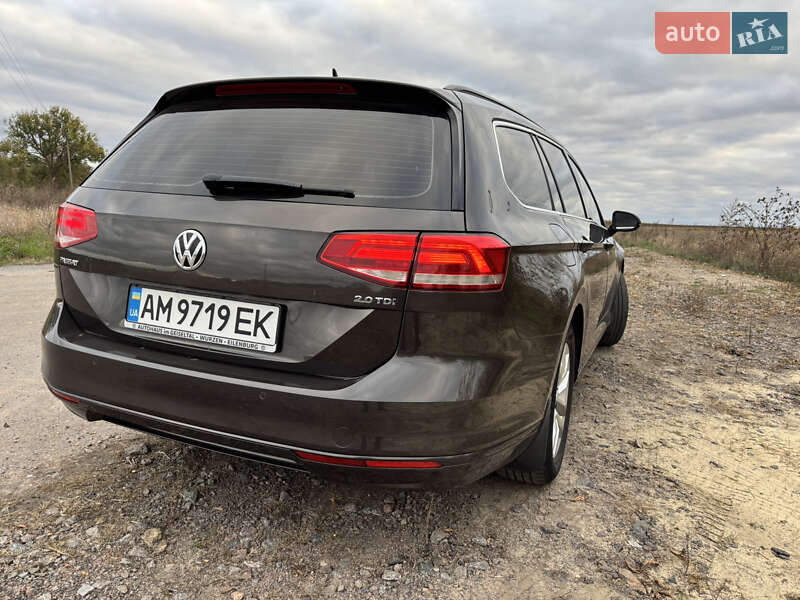 Универсал Volkswagen Passat 2017 в Житомире