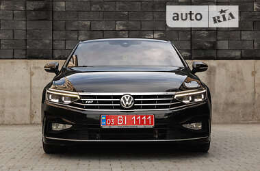 Седан Volkswagen Passat 2020 в Дубно