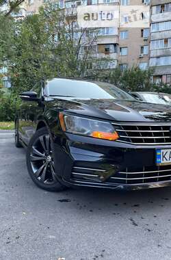 Седан Volkswagen Passat 2017 в Києві