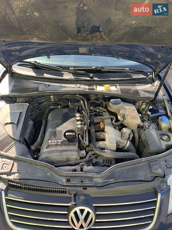 Седан Volkswagen Passat 2002 в Стебнику